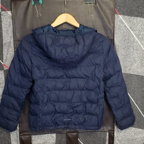 UNIQLO Kids fall / spring jacket/inside layer size 11/12, Great Condition Unisex - Picture 2 of 4